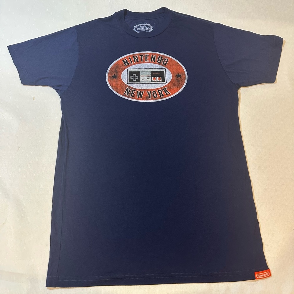 Nintendo New York Controller Graphic T-Shirt XL Official Nintendo Seal